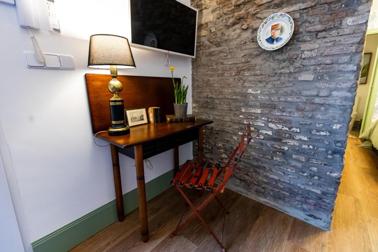 Apartamentos Gaviota Valencina de la Concepción Eksteriør billede